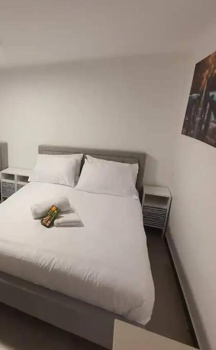 Apartment Ryo 17 דירה במלון בוטיק 2 דקות מטיילת Bat Yam